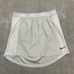 Nike Golf Skirt Womens Size Small Gray White Dri-Fit Elastic Waist